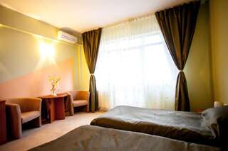 Отель Hotel Diana Бистрица Двухместный номер с 1 кроватью или 2 отдельными кроватями-12